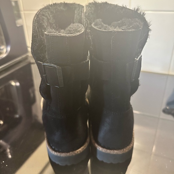 Birkenstock Uppsala Black Shearling Boots - Picture 4 of 5